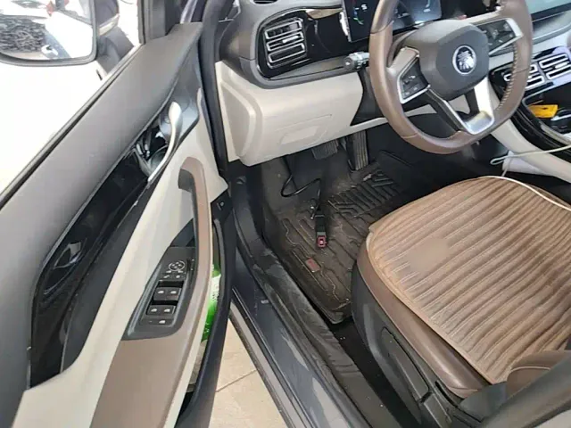 BYD Qin PLUS — Фото автомобиля 15