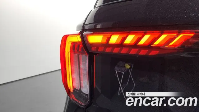 Ford Explorer — Фото автомобиля 18