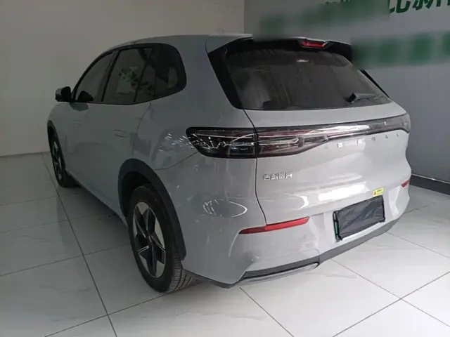 Geely Galaxy E5 — Фото автомобиля 4