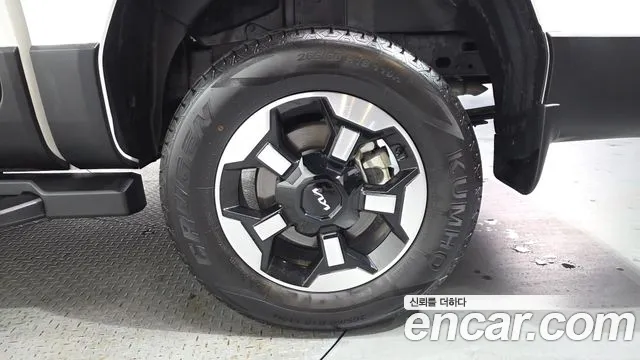 Kia Tasman Tasman 2.5T Бензин 4WD — Фото автомобиля 21
