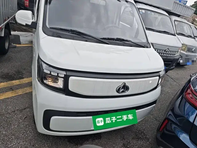 Фотография автомобиля — Changan Ruixing EM80