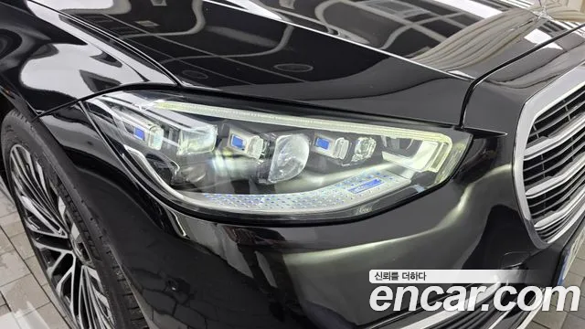 Mercedes-Benz S-Class — Фото автомобиля 17