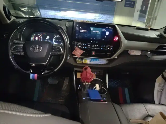 Toyota Highlander — Фото автомобиля 12