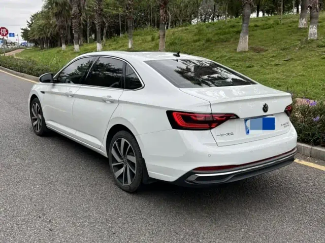 Volkswagen Sagitar — Фото автомобиля 4