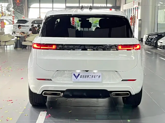 Land Rover Range Rover Sport — Фото автомобиля 8