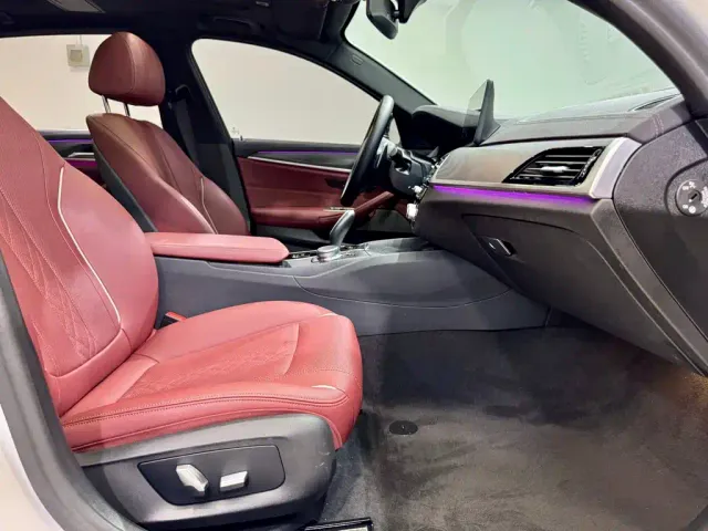 BMW 5 Series — Фото автомобиля 17
