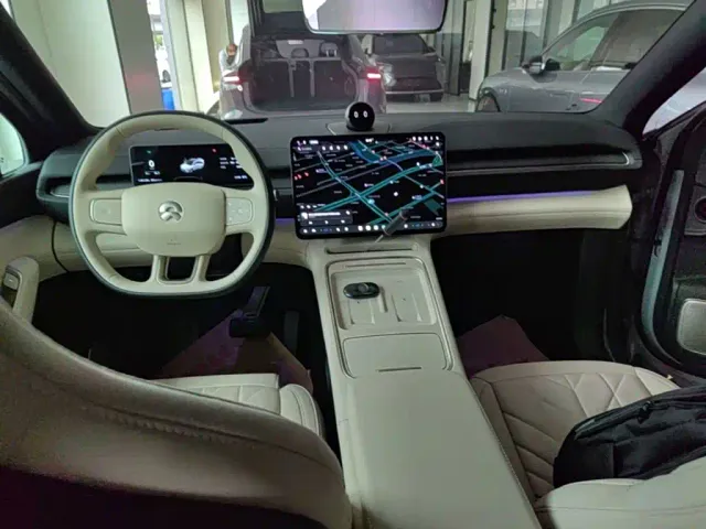 Nio EC6 — Фото автомобиля 9
