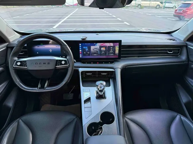 Roewe RX5 — Фото автомобиля 8