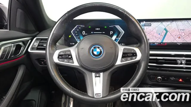 BMW i4 — Фото автомобиля 11