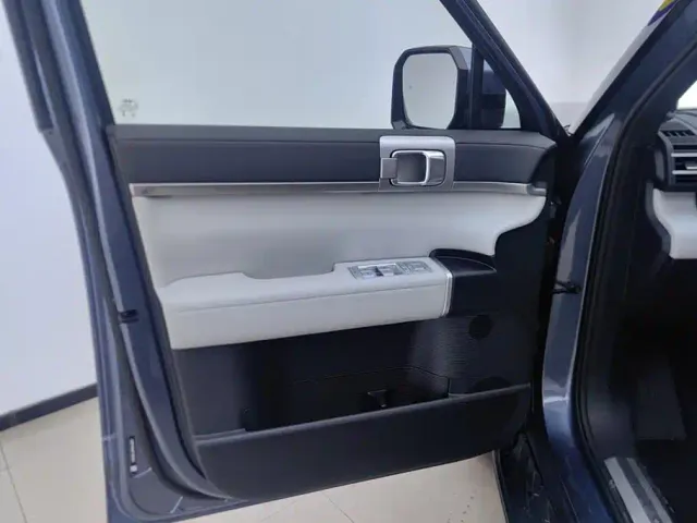 BYD FangChengBao Titanium 7 — Фото автомобиля 7