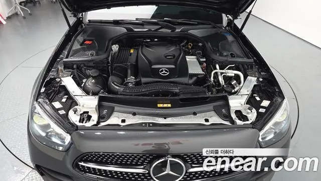 Mercedes-Benz E-Class — Фото автомобиля 6