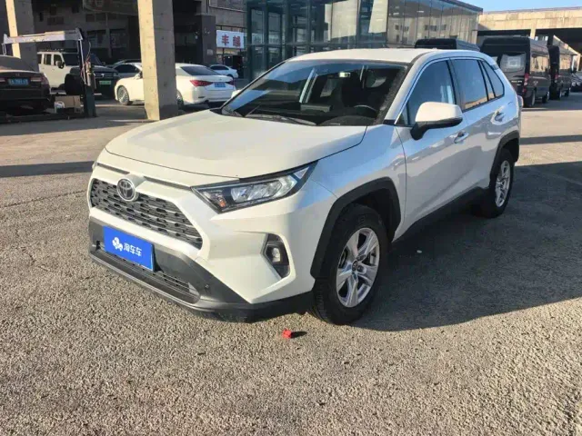 Фотография автомобиля — Toyota RAV4