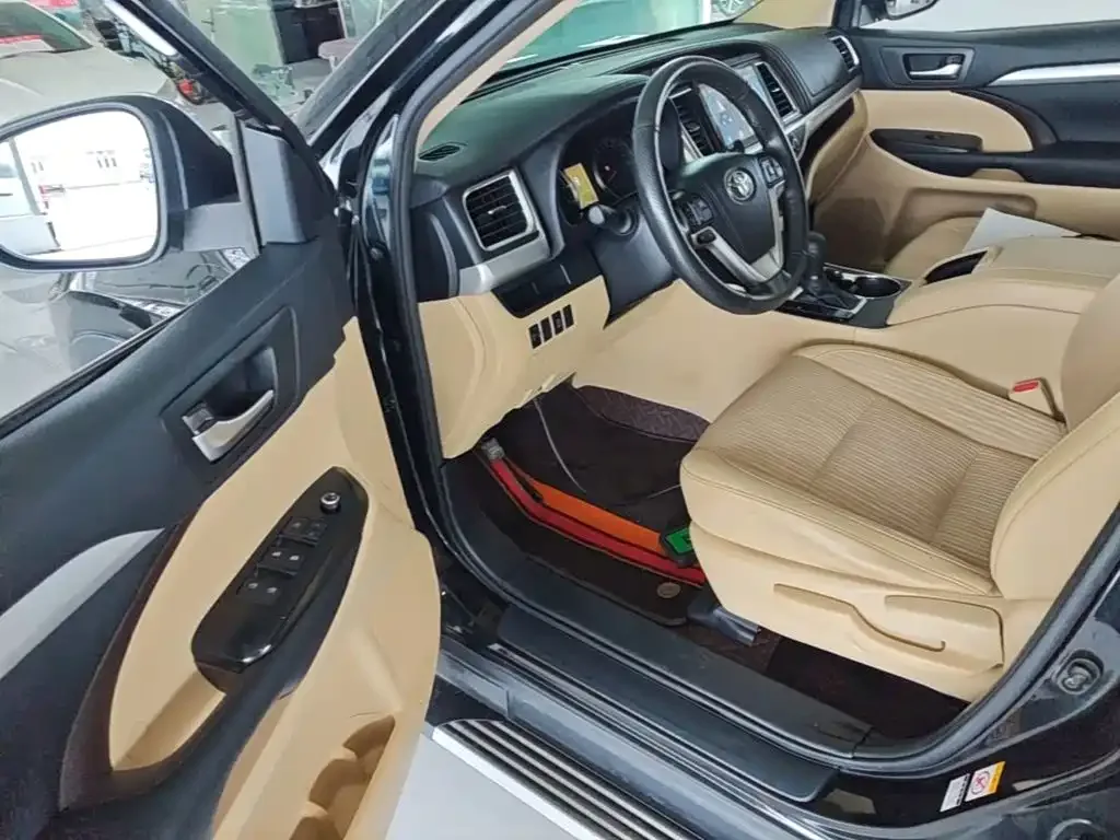Toyota Highlander 2021 2.0T AWD Elite 7-Seater — Фото автомобиля 11