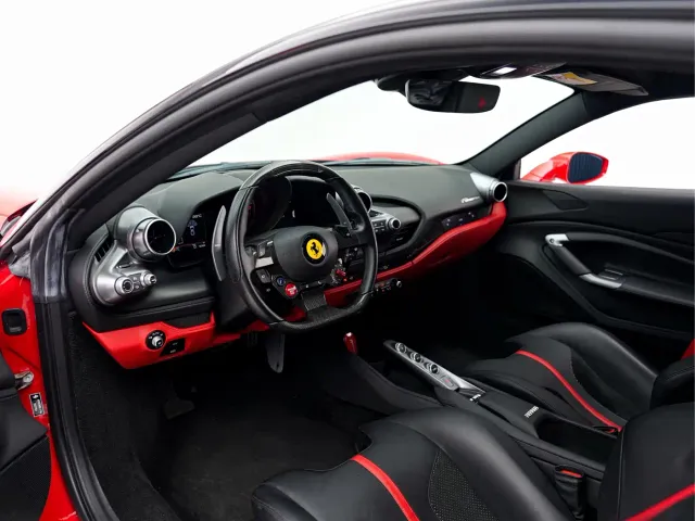 Ferrari F8 — Фото автомобиля 9