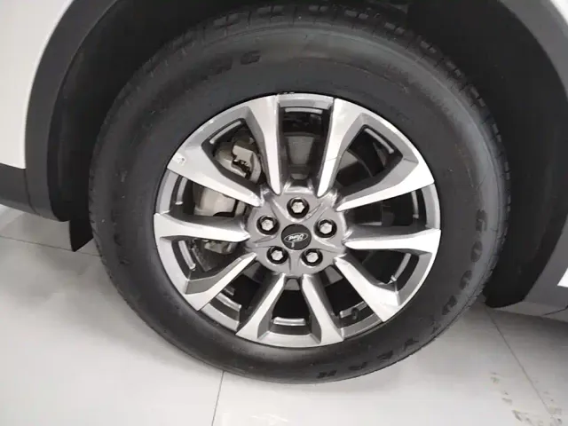 Ford Edge — Фото автомобиля 22