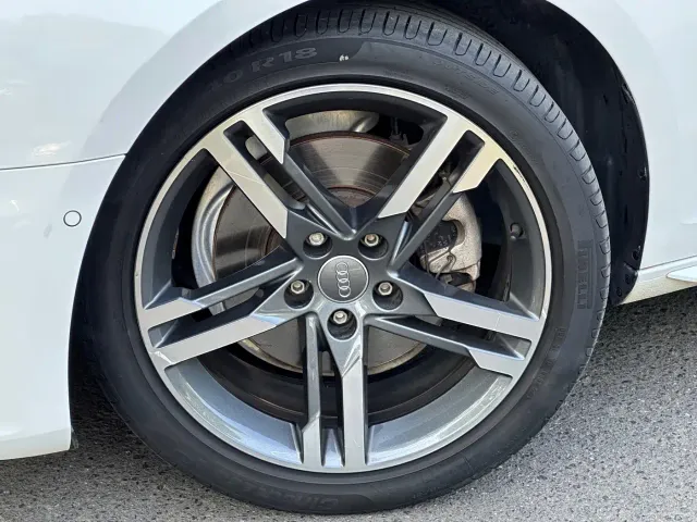 Audi Audi A4L 2022 40 TFSI Luxury Dynamic — Фото автомобиля 5