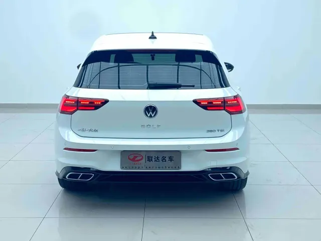 Volkswagen Golf — Фото автомобиля 5