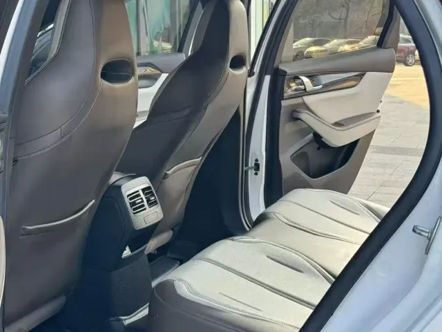 BYD Qin PLUS — Фото автомобиля 7