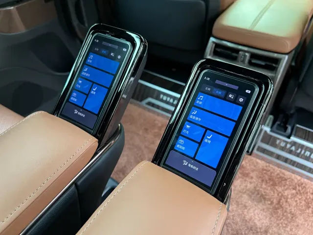 Toyota Alphard — Фото автомобиля 13