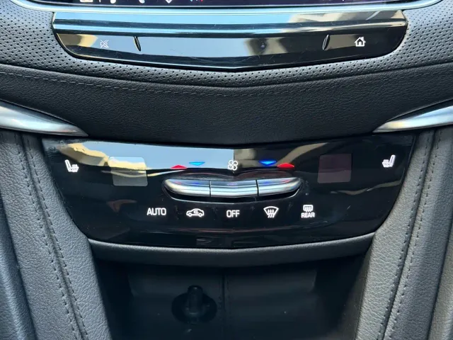 Cadillac XT6 — Фото автомобиля 12
