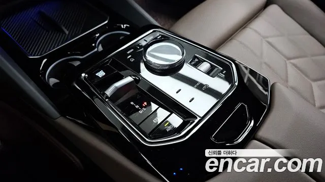 BMW 5-Series — Фото автомобиля 9