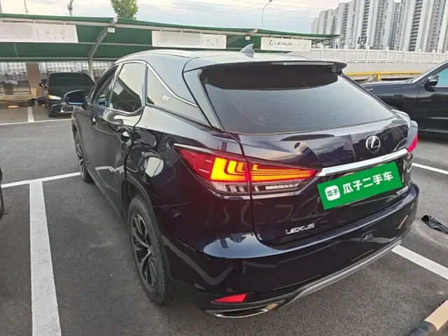 Lexus RX — Фото автомобиля 4