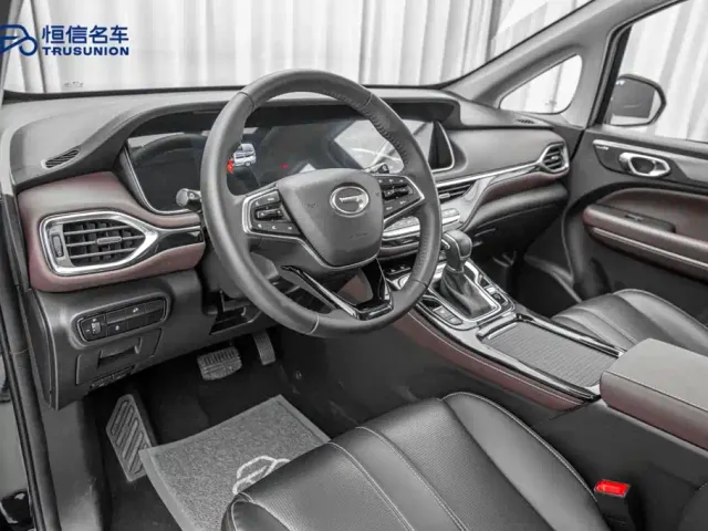 GAC Trumpchi M6 — Фото автомобиля 12