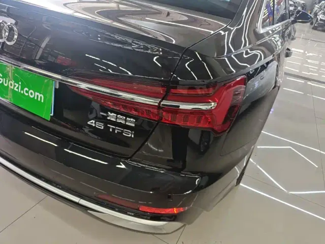 Audi A6L — Фото автомобиля 7