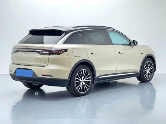 Leapmotor C11 — Фото автомобиля 4
