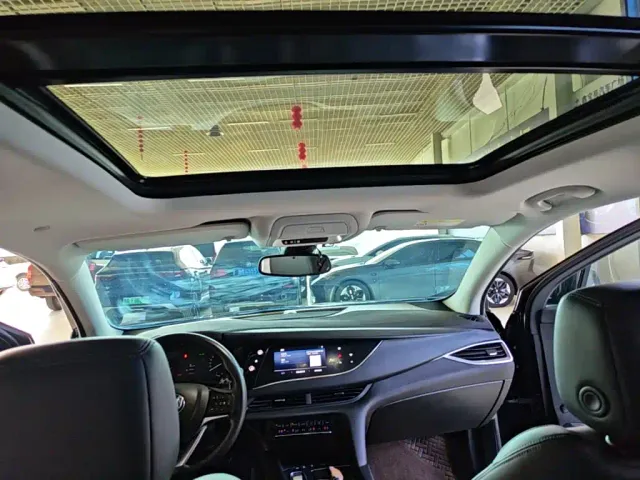 Buick Enclave — Фото автомобиля 17