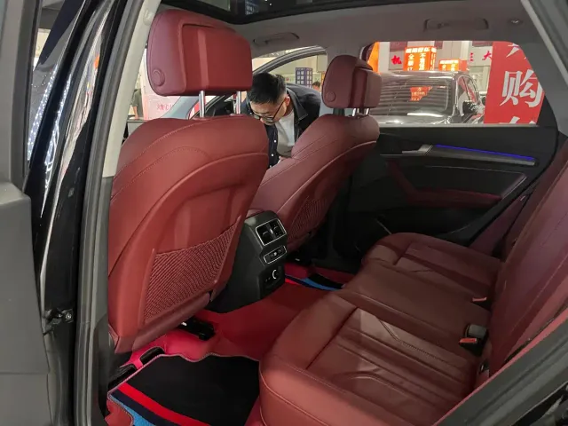 Audi Q5L — Фото автомобиля 4