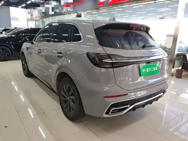 Hongqi HS5 — Фото автомобиля 4