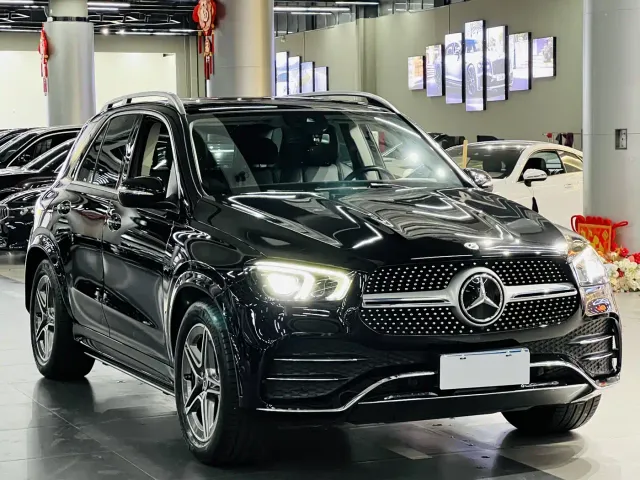 Mercedes-Benz GLE-Class — Фото автомобиля 3