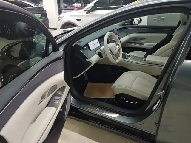 BYD Han L — Фото автомобиля 15