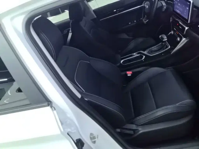 Geely Binyue — Фото автомобиля 24