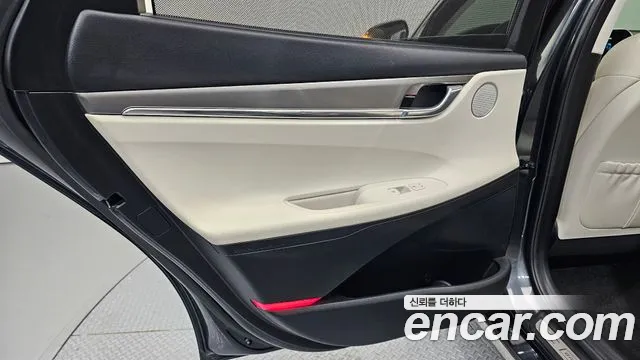 Hyundai Grandeur New — Фото автомобиля 14