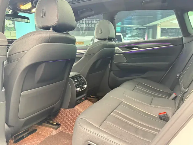 BMW 6 Series Gran Turismo — Фото автомобиля 8