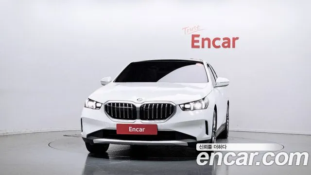 BMW 5 Series — Фото автомобиля 3