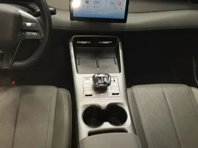 BYD Qin PLUS — Фото автомобиля 13