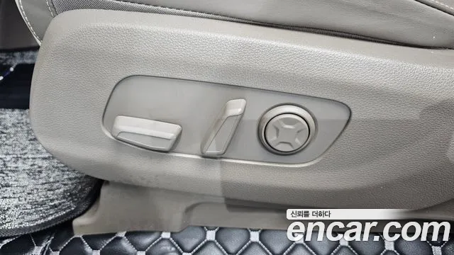 Kia Carnival 4th Gen — Фото автомобиля 18