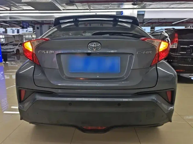 Toyota Toyota C-HR 2021 2.0L Comfort Edition — Фото автомобиля 5