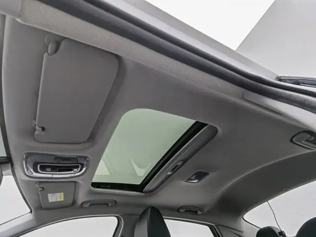 Hyundai Elantra — Фото автомобиля 14