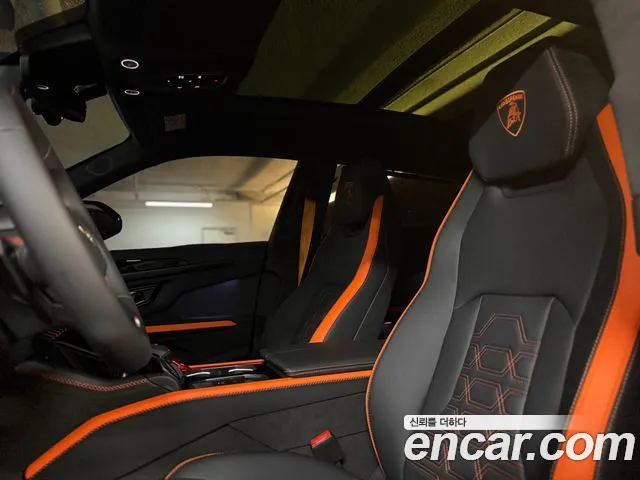 Lamborghini Urus — Фото автомобиля 7