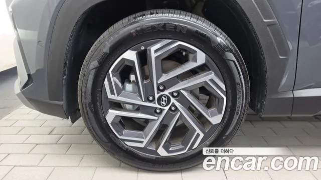 Hyundai Tucson Новый Tucson (NX4) Бензин 1.6 турбо 2WD — Фото автомобиля 5