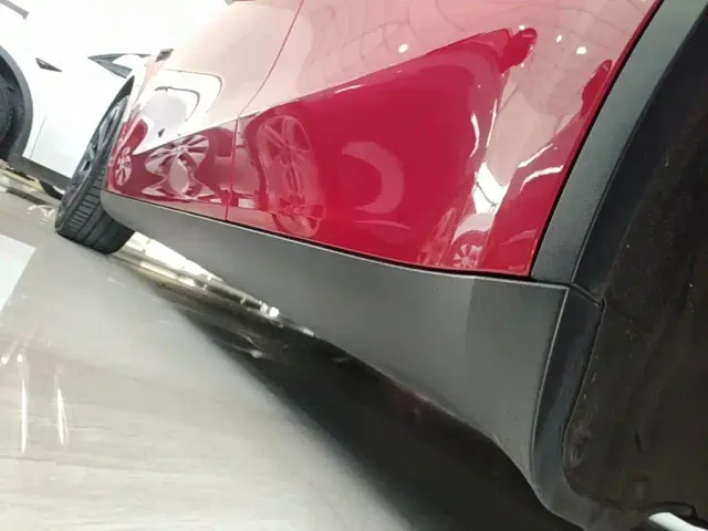 Tesla Model Y — Фото автомобиля 21