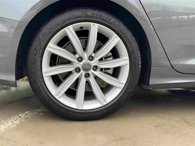 Audi A6L — Фото автомобиля 17