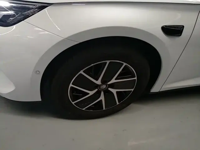BYD Qin L — Фото автомобиля 22