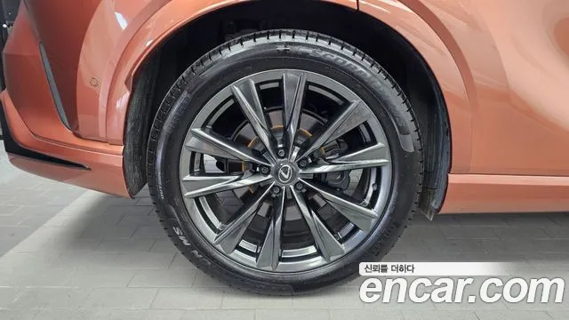 Lexus RX — Фото автомобиля 5
