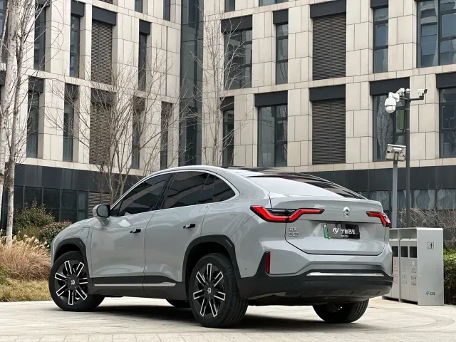 Nio EC6 — Фото автомобиля 11