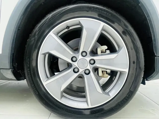 Geely Haoyue L — Фото автомобиля 12